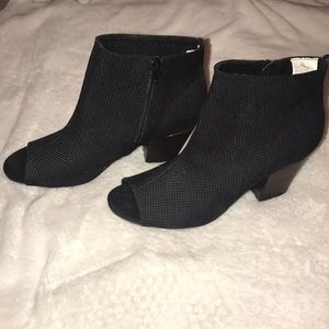 New Black Open Toe Old Navy Booties